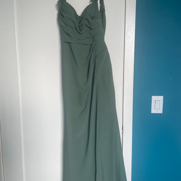 Azazie Barbie Dress in Eucalyptus - Size A8 (short) with Garment Bag - Picture 3 of 9